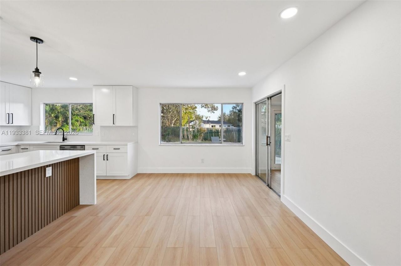 337 SW Cherryhill Road, Port Saint Lucie, FL 34953 Photo