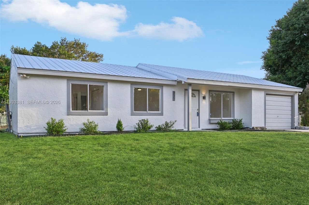 337 SW Cherryhill Road, Port Saint Lucie, FL 34953 Photo