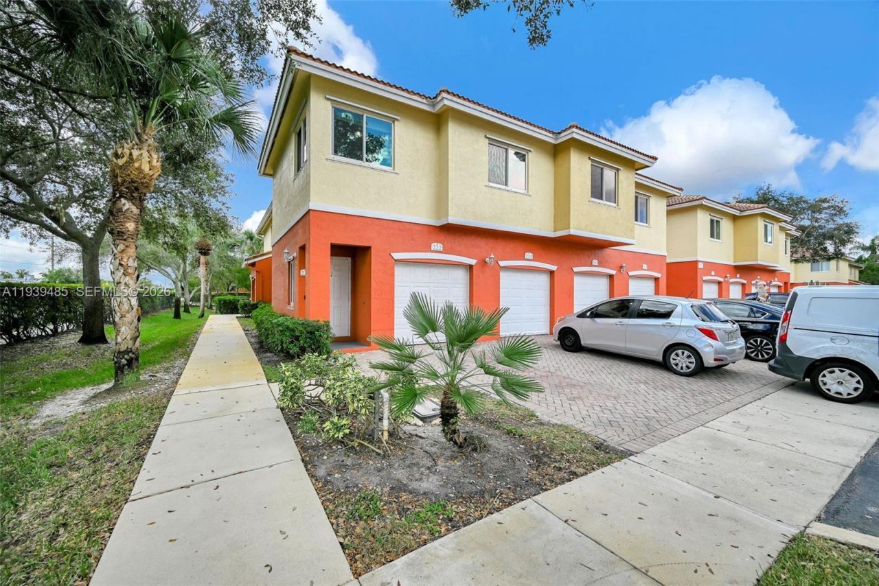 3340 Palomino Dr, Unit 222-2, Davie, FL 33024 Photo