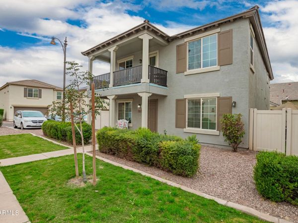 907 S HENRY Lane, Gilbert, AZ 85296