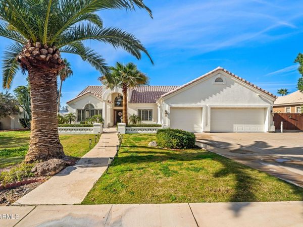 1038 S 38th Street, Mesa, AZ 85206