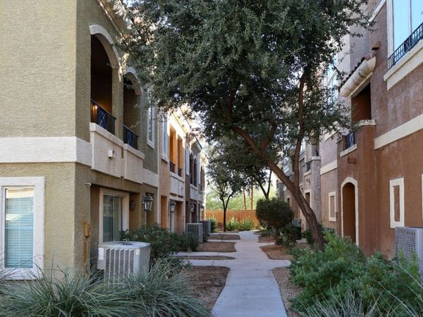 2450 W GLENROSA Avenue, Unit 27, Phoenix, AZ 85015