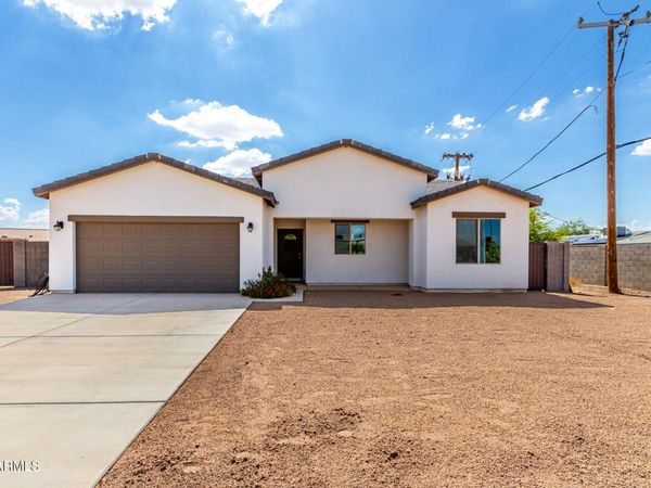 8944 W CENTURY Drive, Arizona City, AZ 85123
