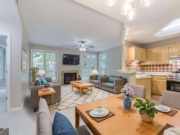 915 Mcgill Park Avenue NE, Atlanta, GA 30312