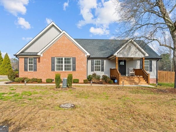 376 Amanda Way, Rocky Face, GA 30740