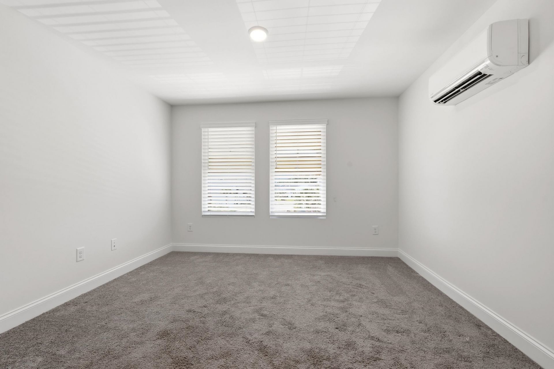 1300 Doubloon Dr. Photo 35