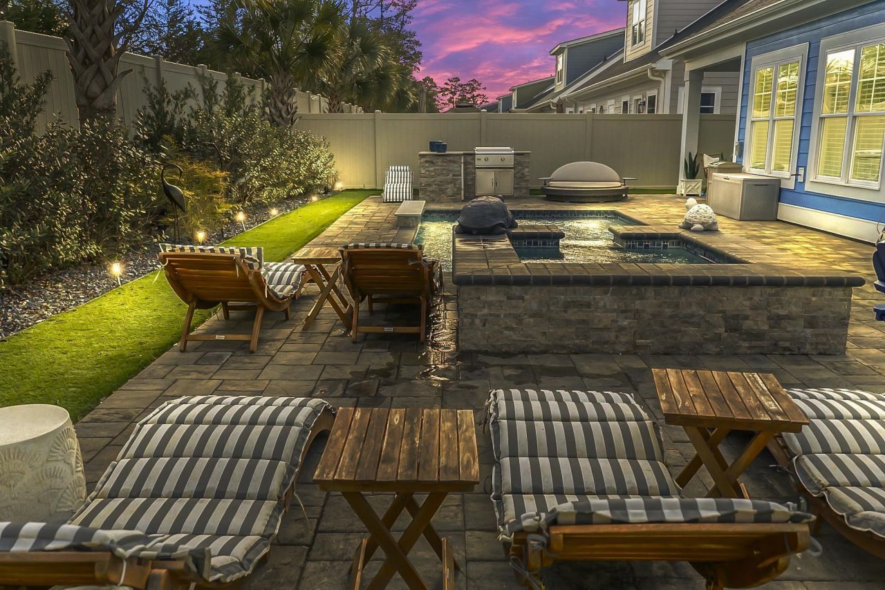 1300 Doubloon Dr. Photo 6