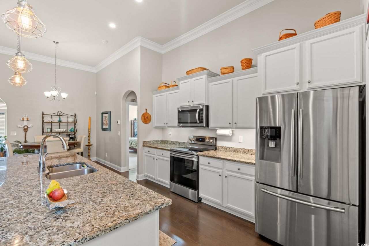 212 Hull St. Photo 8