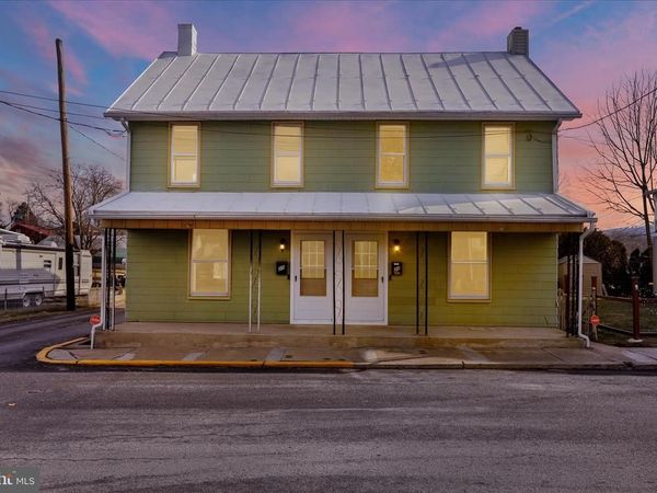 23-25 N FRONT STREET, WOMELSDORF, PA 19567