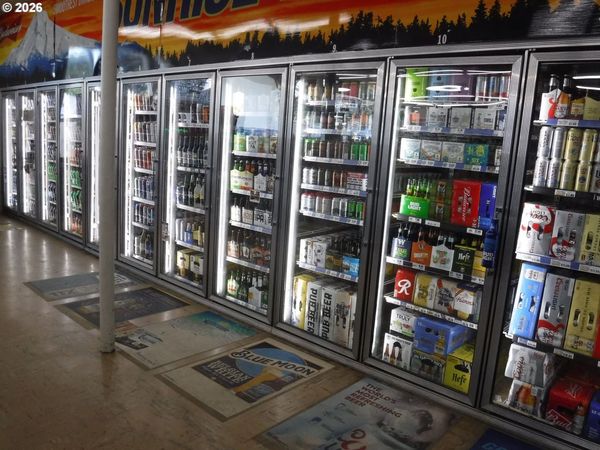 103 Old Pacific Hwy, Jefferson, OR 97352