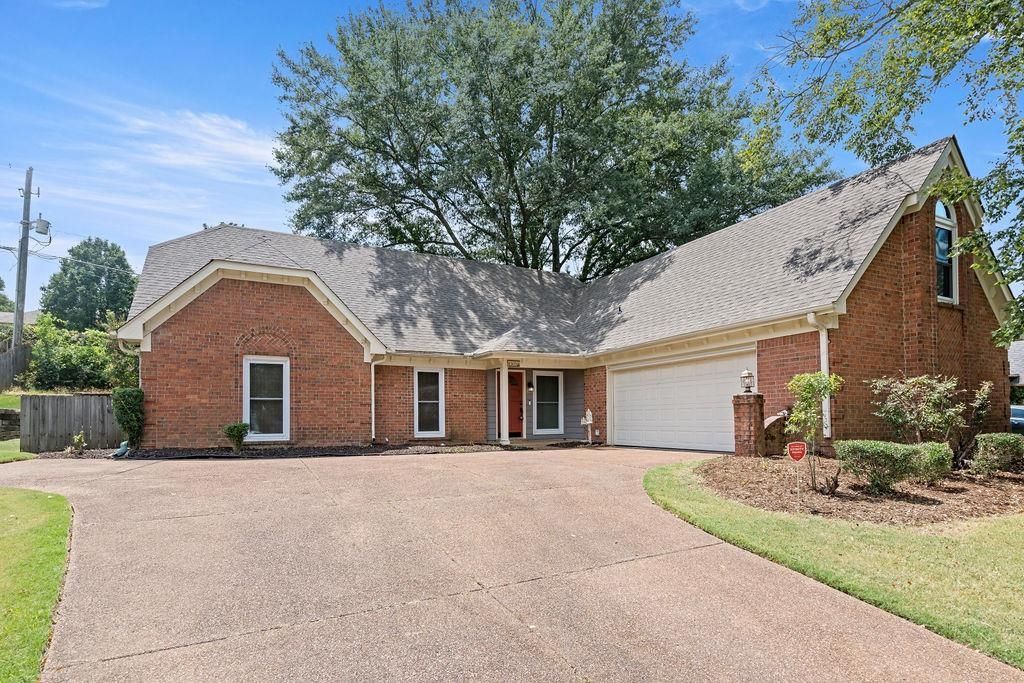 8301 Weatherwood Ln, Memphis, TN 38018 Main Photo