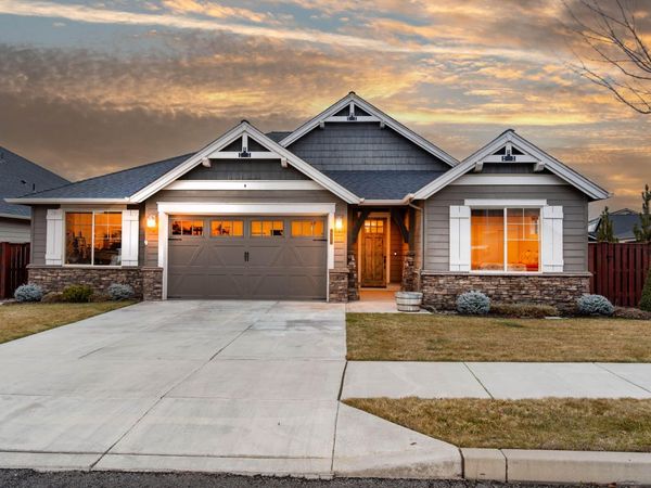 961 NE Hudspeth Circle, Prineville, OR 97754