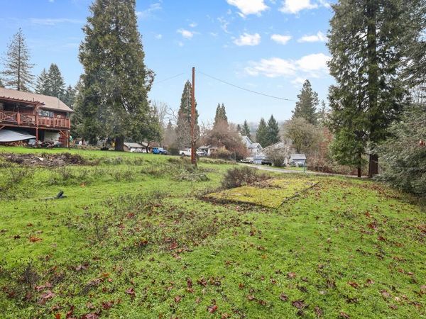 748 Willis Avenue, Glendale, OR 97442