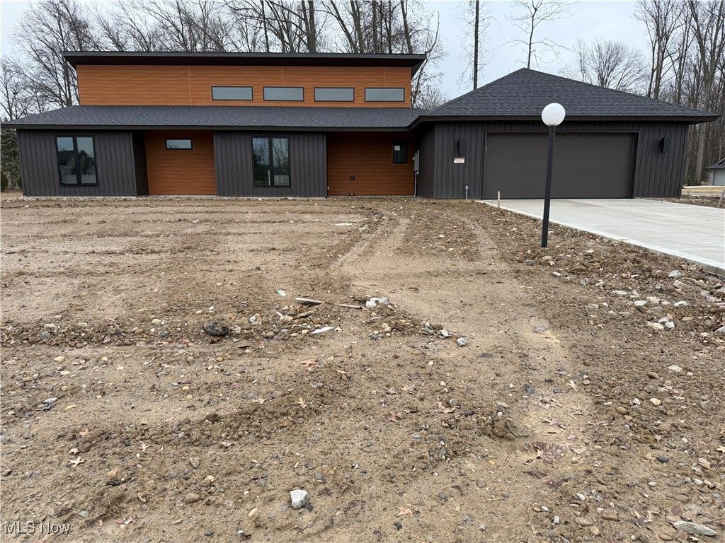 9041 Riverwood Drive, North Ridgeville, OH 44039 Main Photo