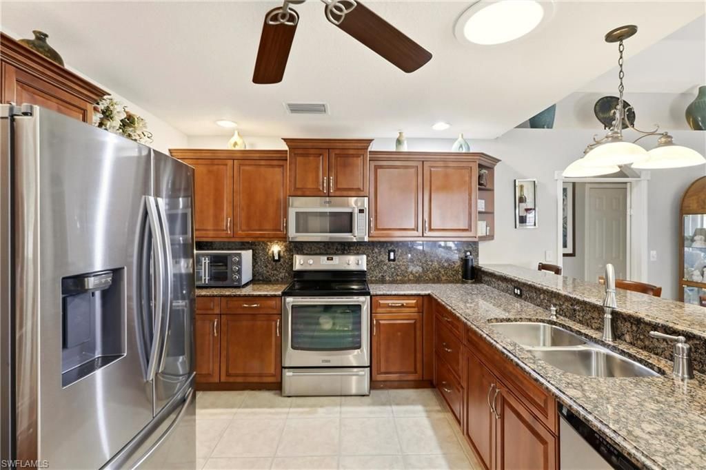 1713 NE 2nd St, Cape Coral, FL 33909 Photo