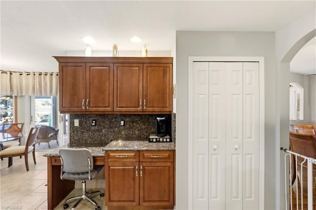 1713 NE 2nd St, Cape Coral, FL 33909 Photo