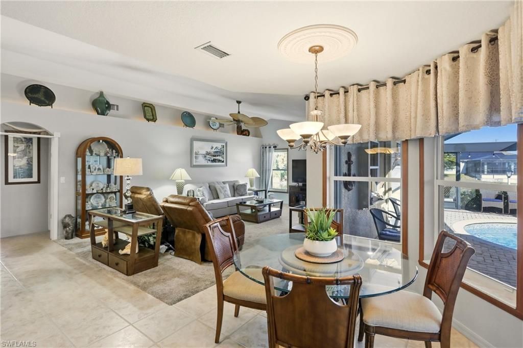 1713 NE 2nd St, Cape Coral, FL 33909 Photo