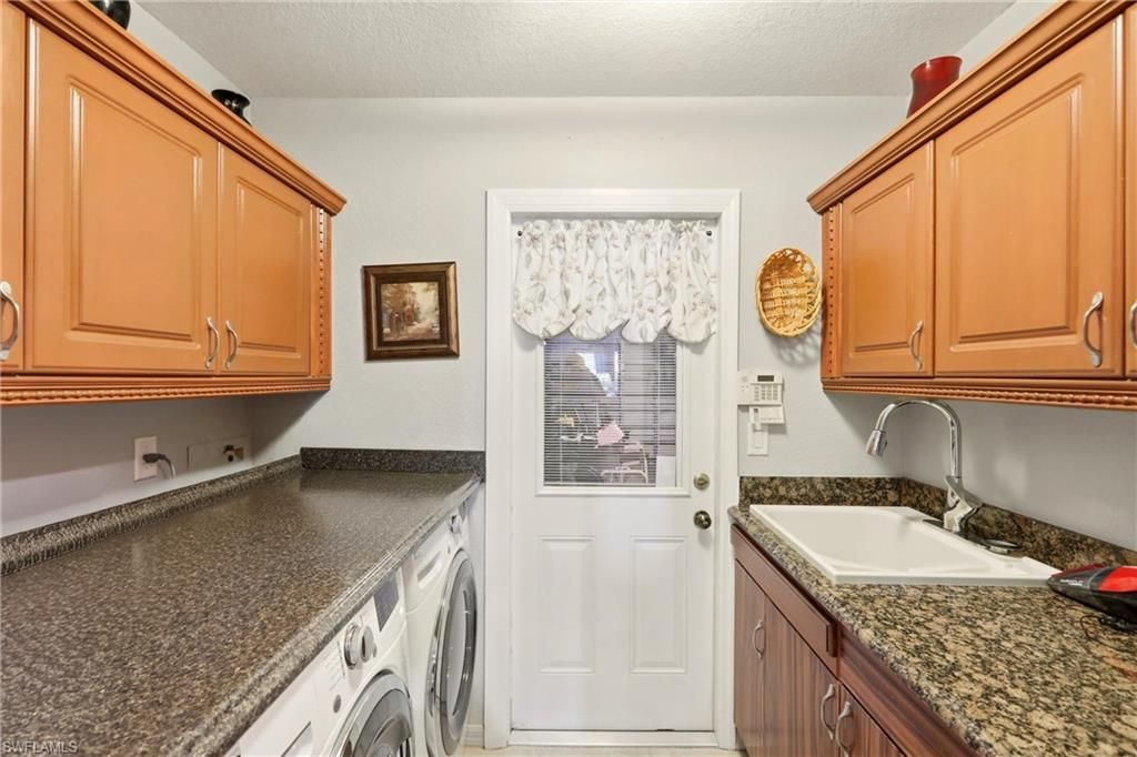1713 NE 2nd St, Cape Coral, FL 33909 Photo