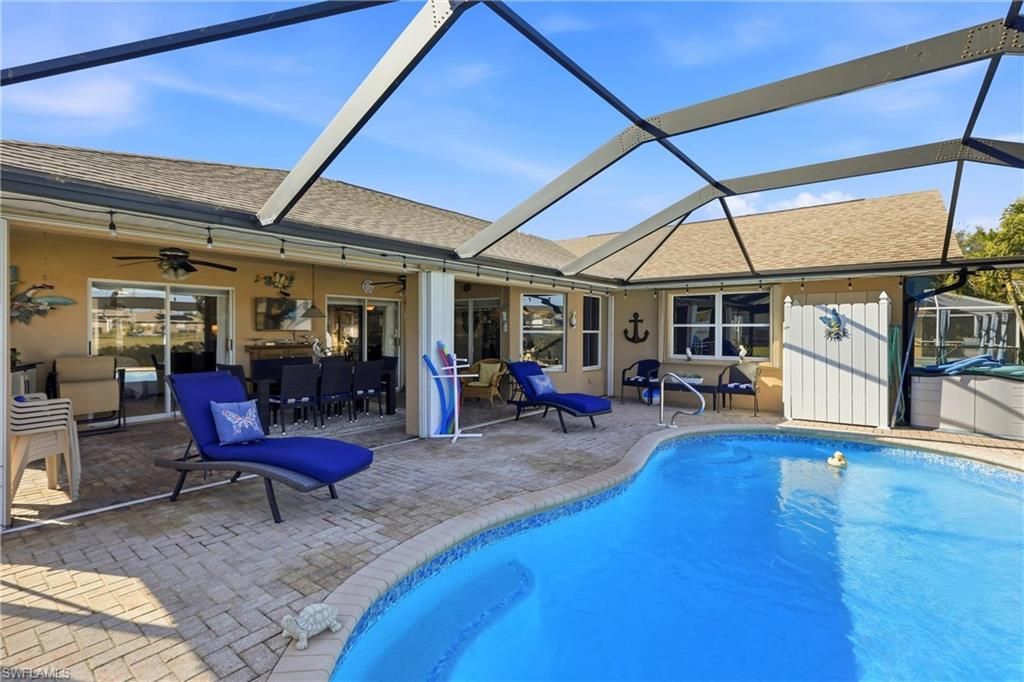 1713 NE 2nd St, Cape Coral, FL 33909 Photo