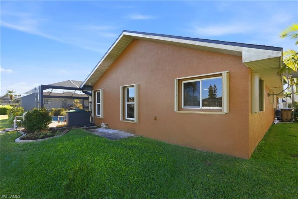 1713 NE 2nd St, Cape Coral, FL 33909 Photo