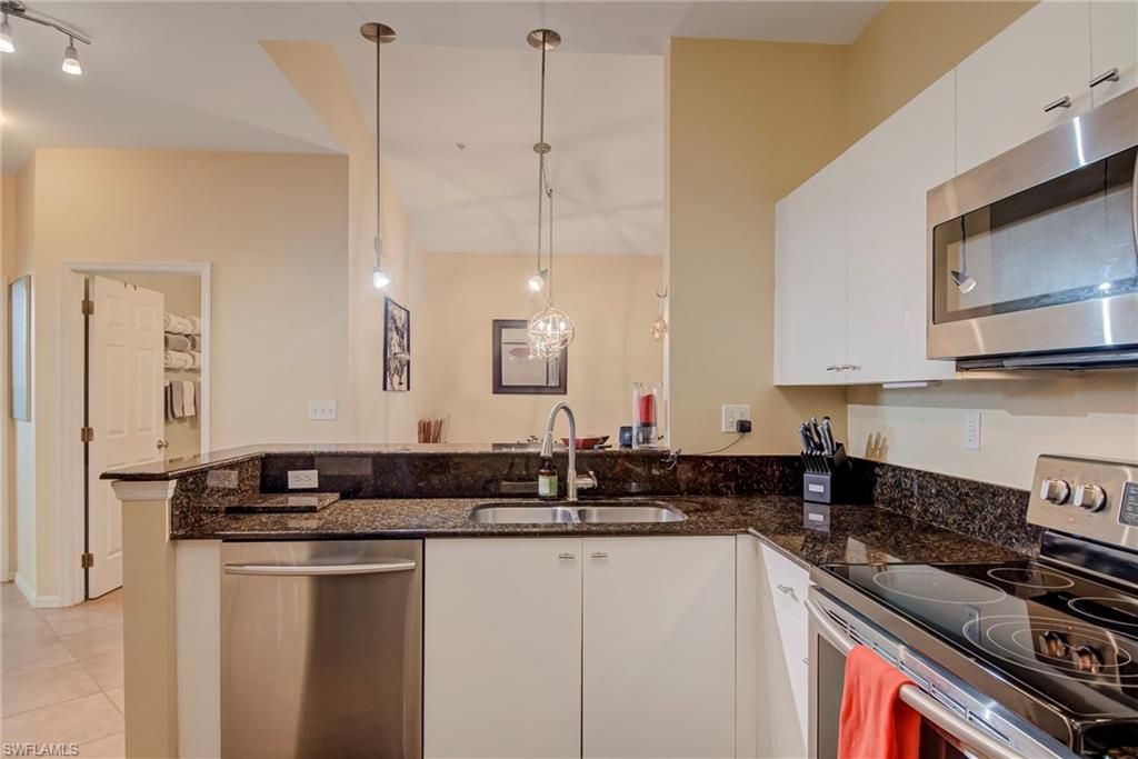 15440 Bellamar Cir, Unit 2921, Fort Myers, FL 33908 Photo
