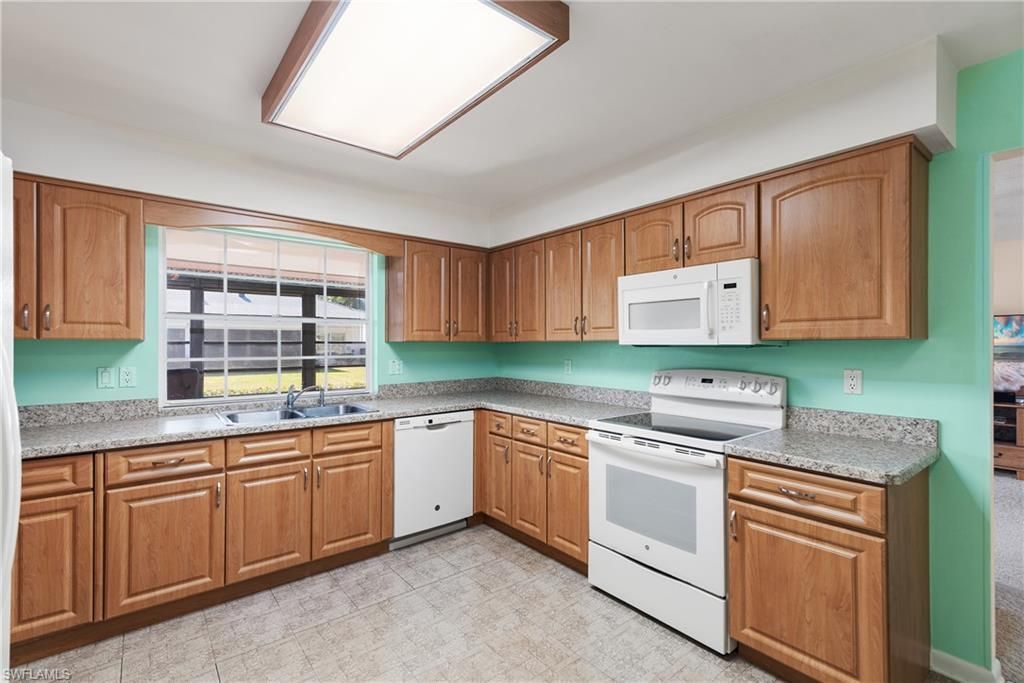 1286 Broadwater Dr, Fort Myers, FL 33919 Photo