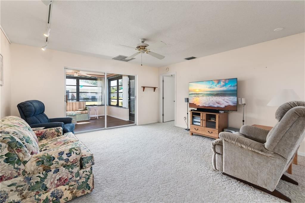 1286 Broadwater Dr, Fort Myers, FL 33919 Photo