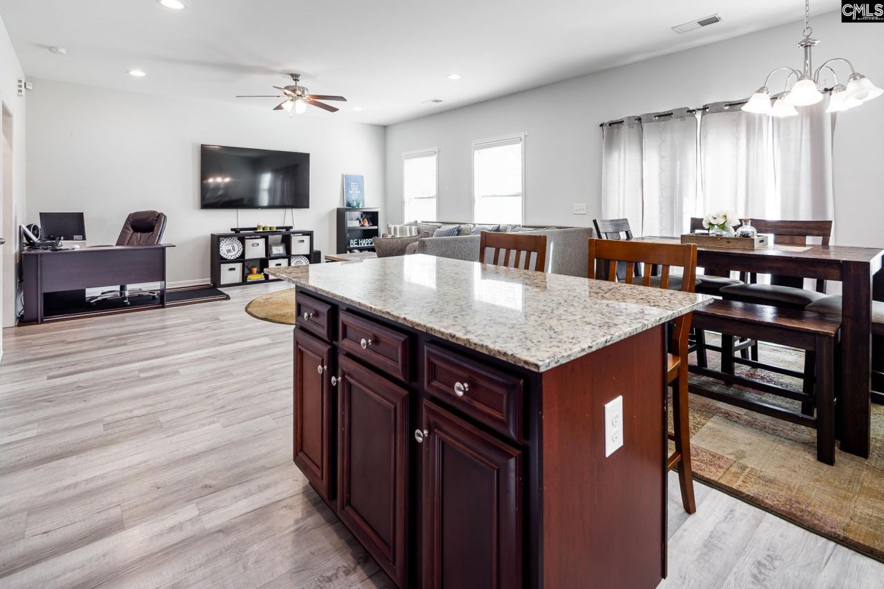 74 Apple Tree Court Photo 10