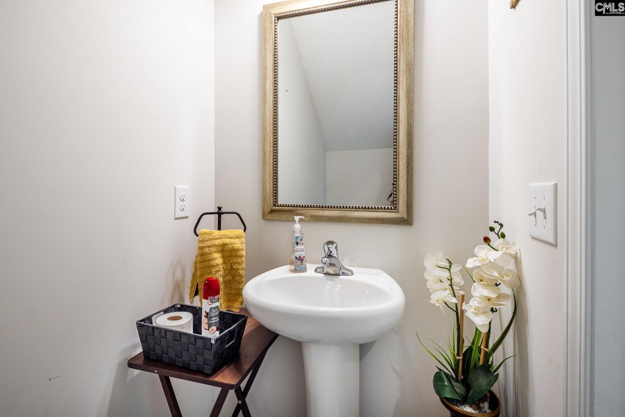 74 Apple Tree Court Photo 11