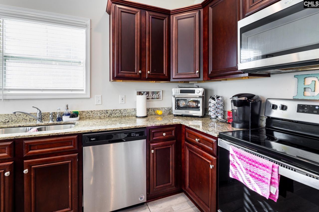 74 Apple Tree Court Photo 7