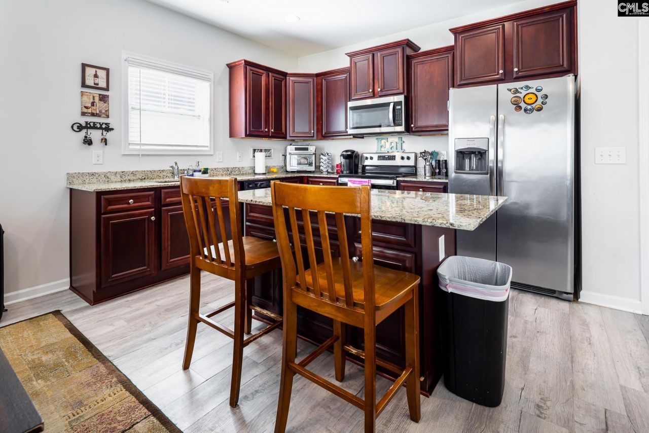 74 Apple Tree Court Photo 9