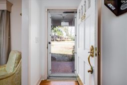 289 King Charles Road photo 4