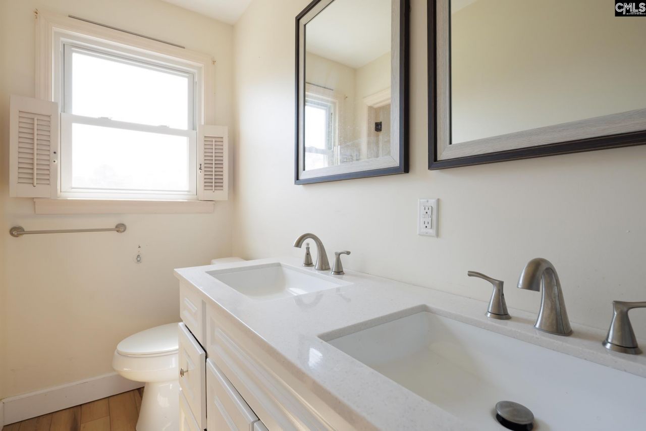 289 King Charles Road Photo 20