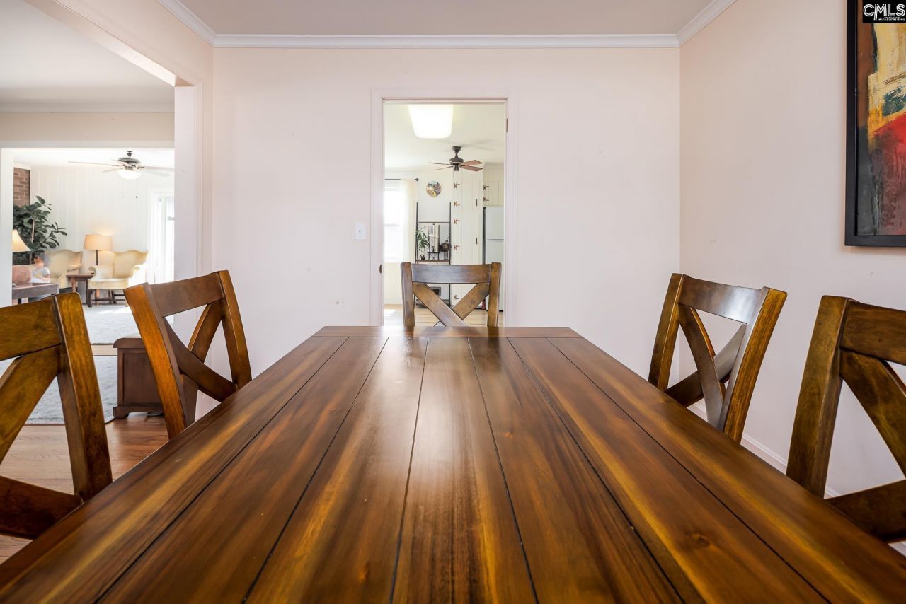 289 King Charles Road Photo 8