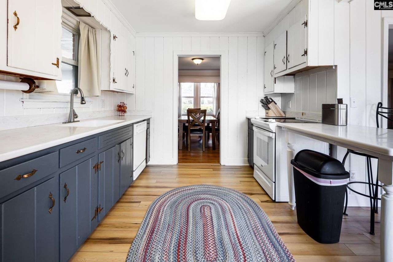 289 King Charles Road Photo 9