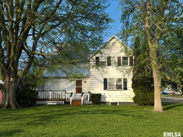 393 E 5TH Street, Woodhull, IL 61490
