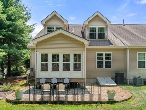 26 Stonebridge Dr, Unit 26, Hanson, MA 02341