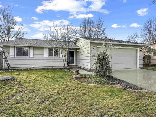 323 E Amanita St, Eagle, ID 83616