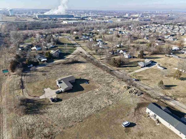 2641 Union Dr SW, Cedar Rapids, IA 52404