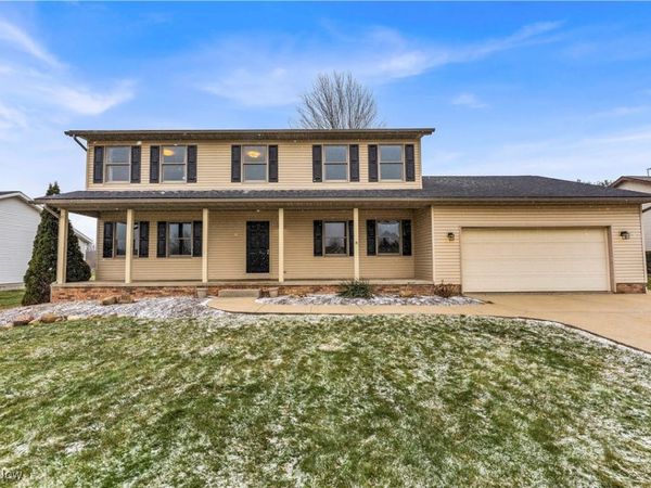2080 Marwood Circle, Alliance, OH 44601