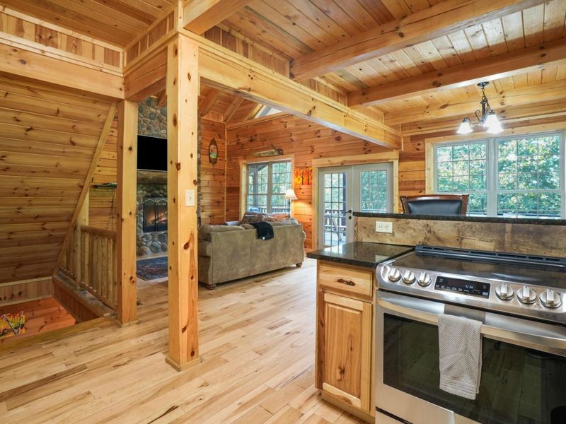 13042 E Buck Run Road, Rockbridge, OH 43149 Photo 10