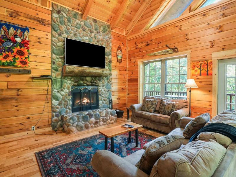 13042 E Buck Run Road, Rockbridge, OH 43149 Photo 11