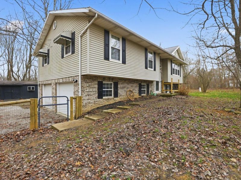 22385 Buena Vista Road, Rockbridge, OH 43149 Photo 3