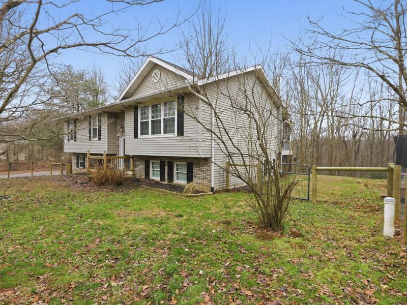 22385 Buena Vista Road, Rockbridge, OH 43149 Photo 4