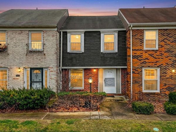 1056 Hardesty Place W, Columbus, OH 43204