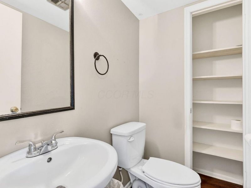 1056 Hardesty Place W, Columbus, OH 43204 Photo 10