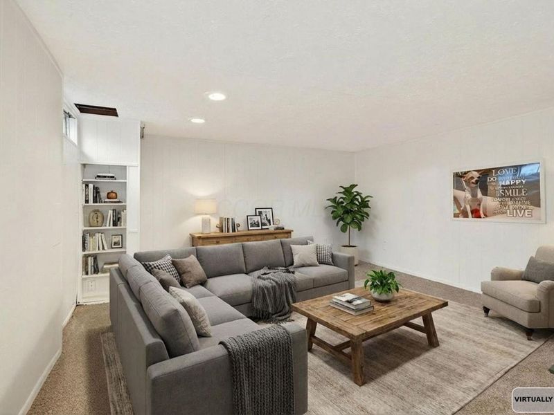 1056 Hardesty Place W, Columbus, OH 43204 Photo 19