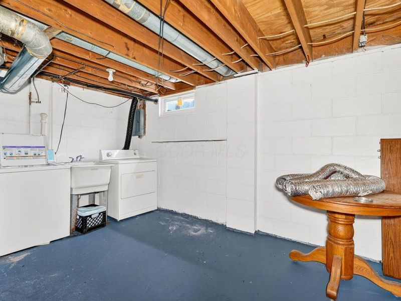 1056 Hardesty Place W, Columbus, OH 43204 Photo 22