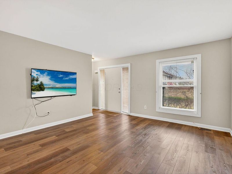 1056 Hardesty Place W, Columbus, OH 43204 Photo 5