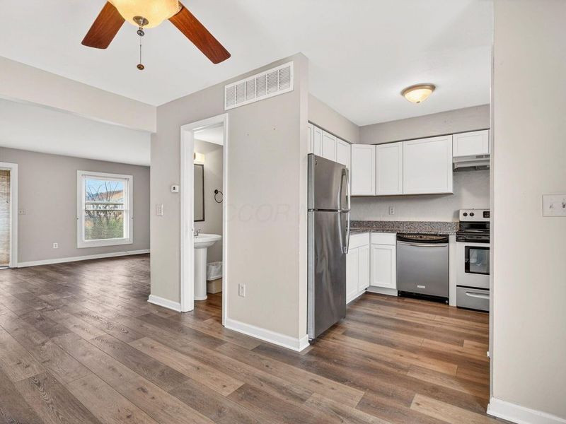 1056 Hardesty Place W, Columbus, OH 43204 Photo 8